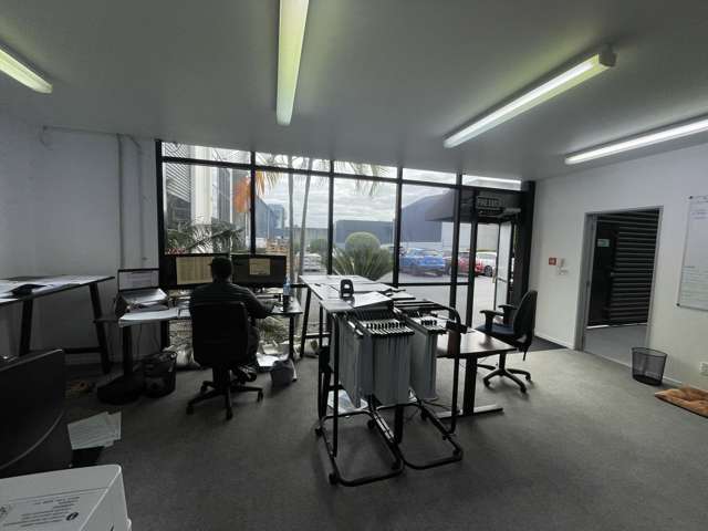 Unit D/32 William Pickering Drive Rosedale_4