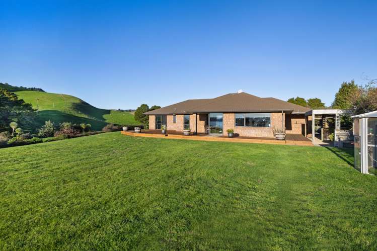 192 Hauroto Bay Road Raglan_16