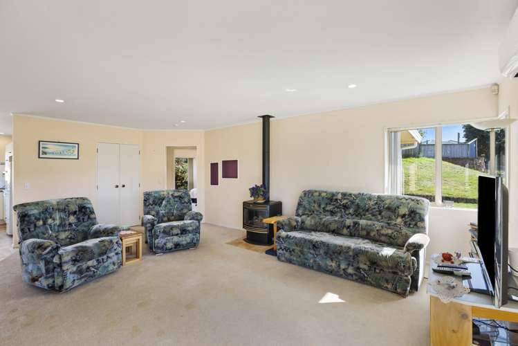 27 Crown Hill Paraparaumu_2
