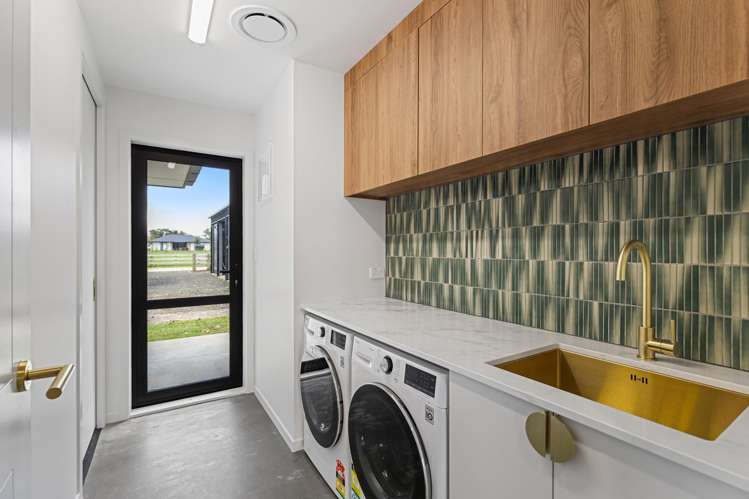 16 Coates Lane Te Poi_11