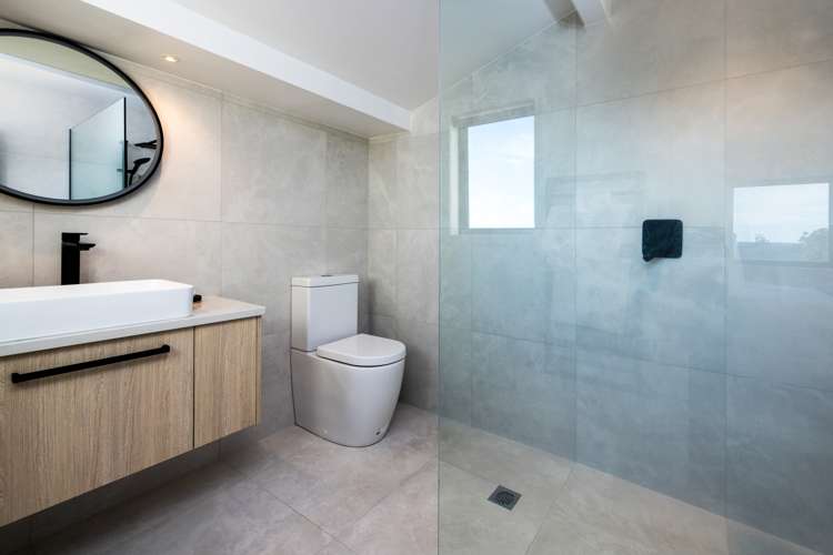 1/8 Clifton Road Waiake_17