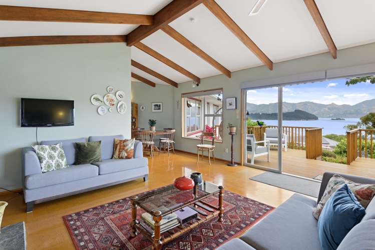 11 Ngaio Lane Charteris Bay_1