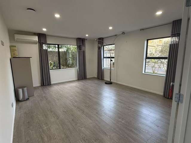 30 Rohi Place Flat Bush_1