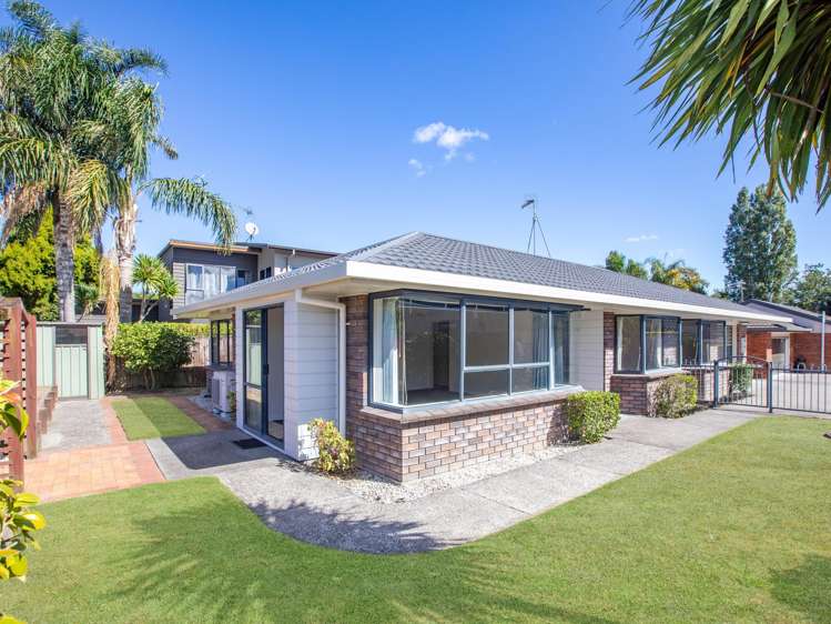 904b River Road Queenwood_1