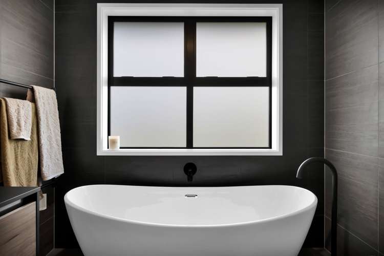 6 Oliver O'Leary Way Westown_23