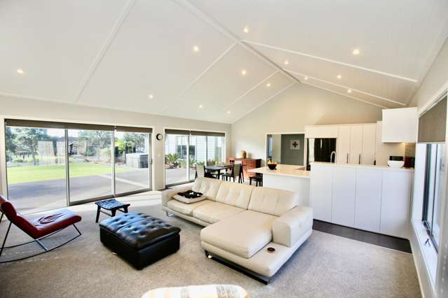 4 Roseberry Place Whitianga_2