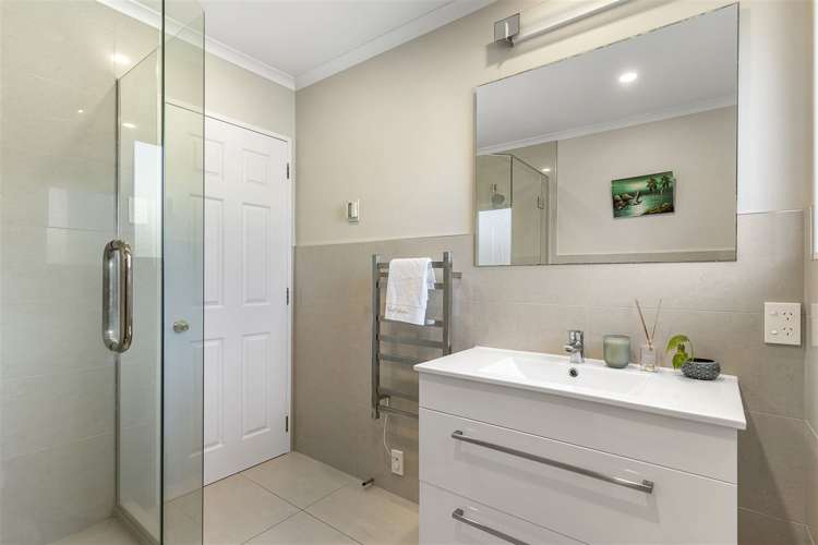 3 Rosella Place Murrays Bay_14