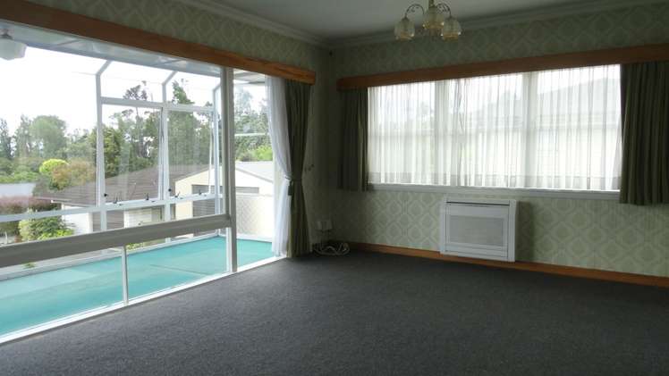 194 The Ridgeway Stoke_7