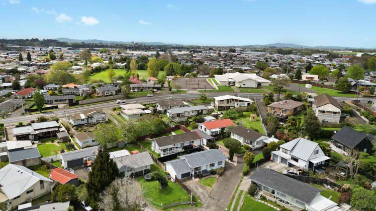 12A Madison Place Dinsdale_29