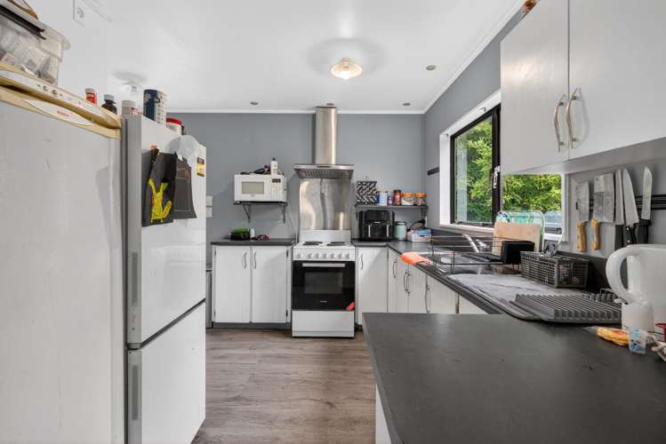 23B Kennedy Grove Stokes Valley_9