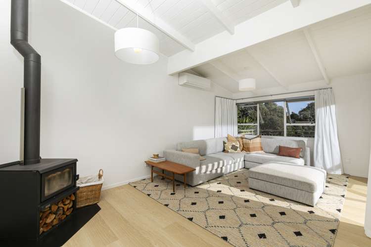 5 Ngatira Road Muriwai_15