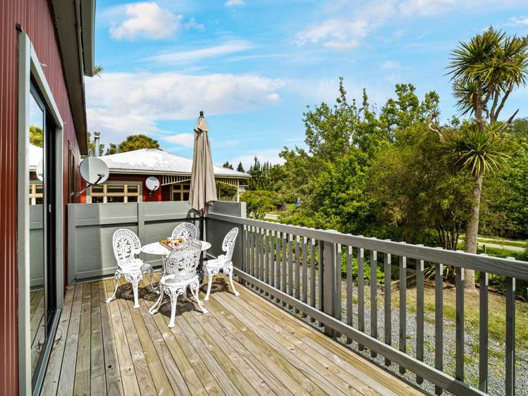 24 and 24A Main Road Owaka_3