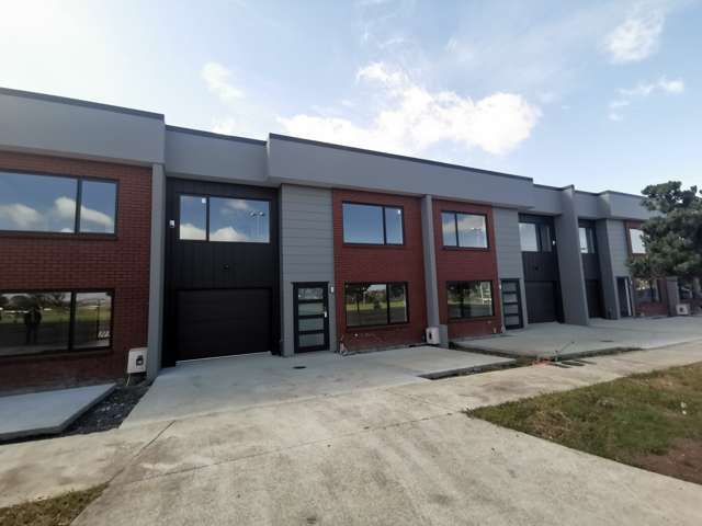 62 Bordeaux Parade Te Atatu South_1