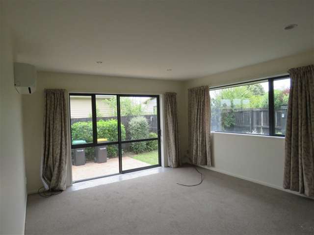 2 Clinton Lane Woolston_4