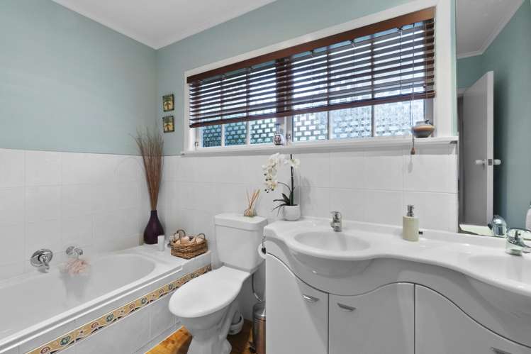 4 Sunnyhills Avenue Glenview_11