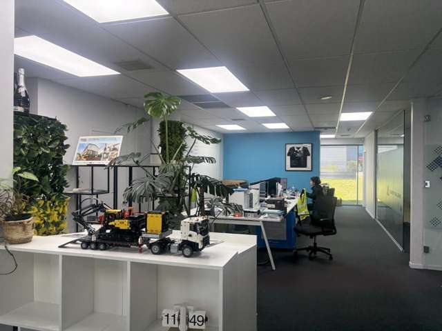 100B Bush Road Albany_1