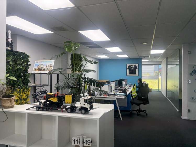 100B Bush Road Albany_1