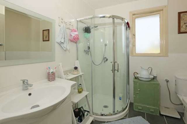 25b Chorley Avenue Massey_3