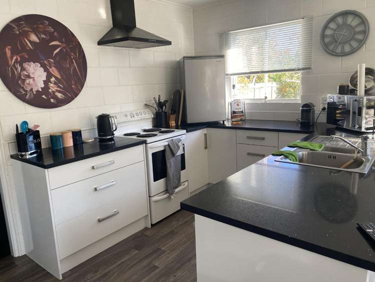 2/232 Rifle Range Road 11210_7