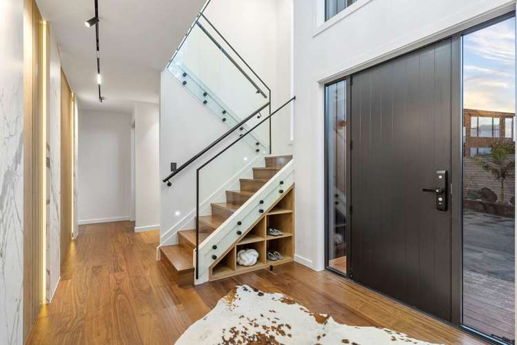 4 Taku Close Long Bay_24