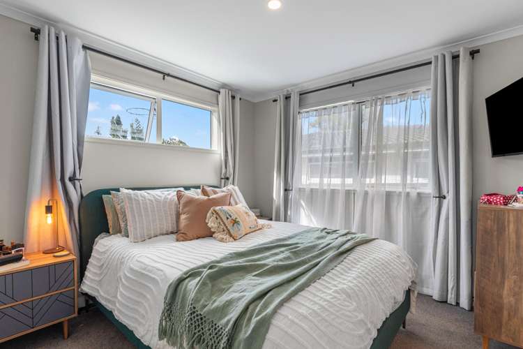 3a Stirling Grove Greerton_10