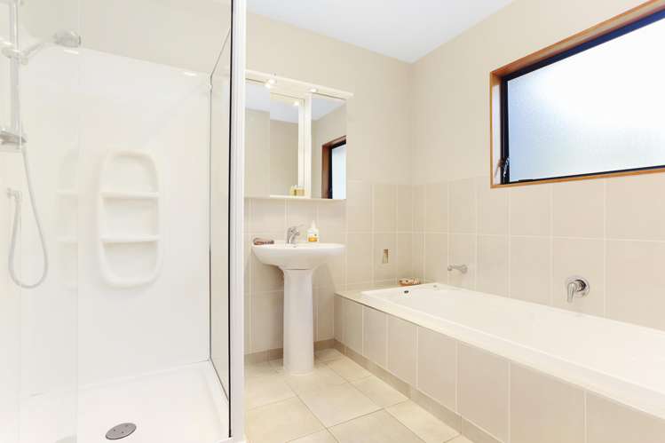 6b Woodfern Crescent Titirangi_15