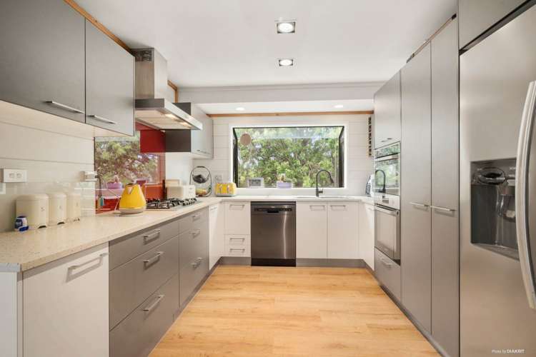 19 Alec Craig Way Gulf Harbour_18