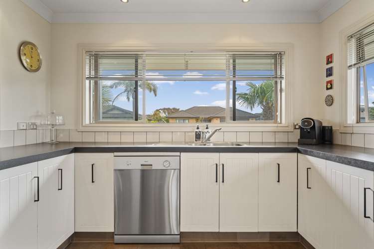 2 Harry Close Papamoa_15