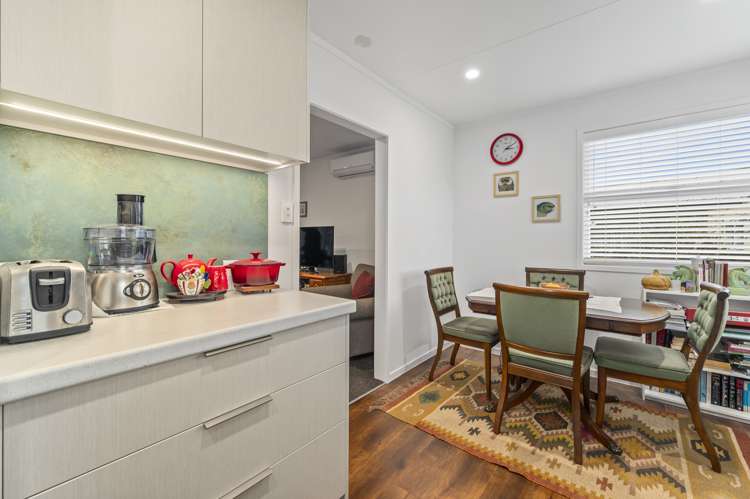 5 Adam Place Mangakakahi_6