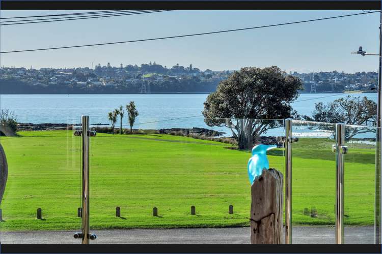 66 Kiwi Esplanade Mangere Bridge_9