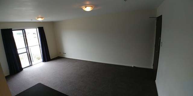 17 Crown Lynn Place New Lynn_4