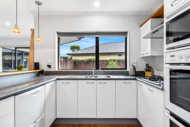 16 Calvandra Grove_3