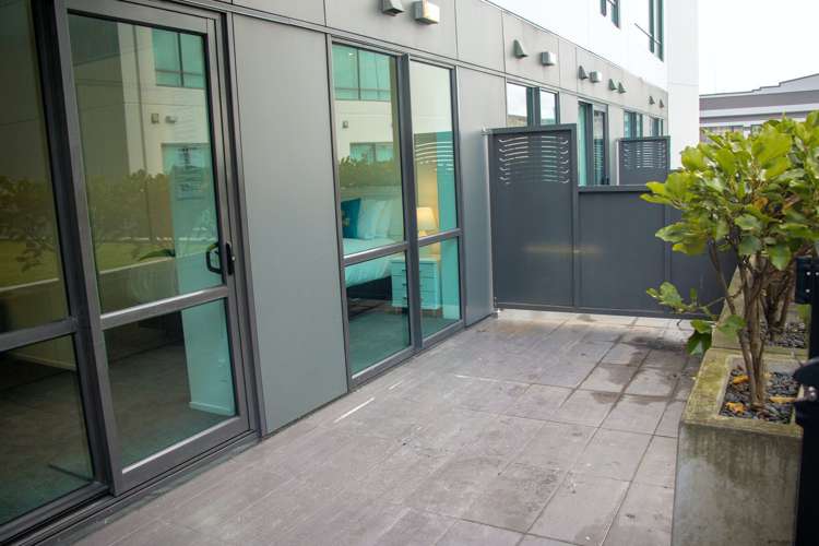 109/2 Dockside Lane Auckland Central_5