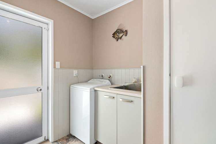 195 The Ridgeway Stoke_17