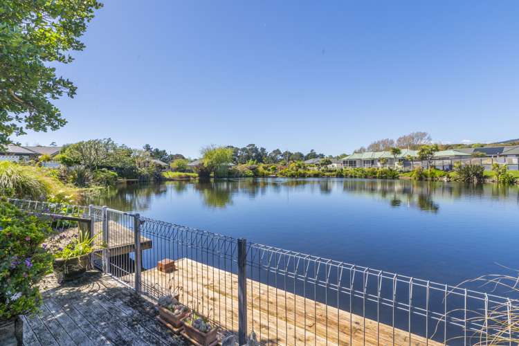 9 Lorna Irene Drive Raumati South_16