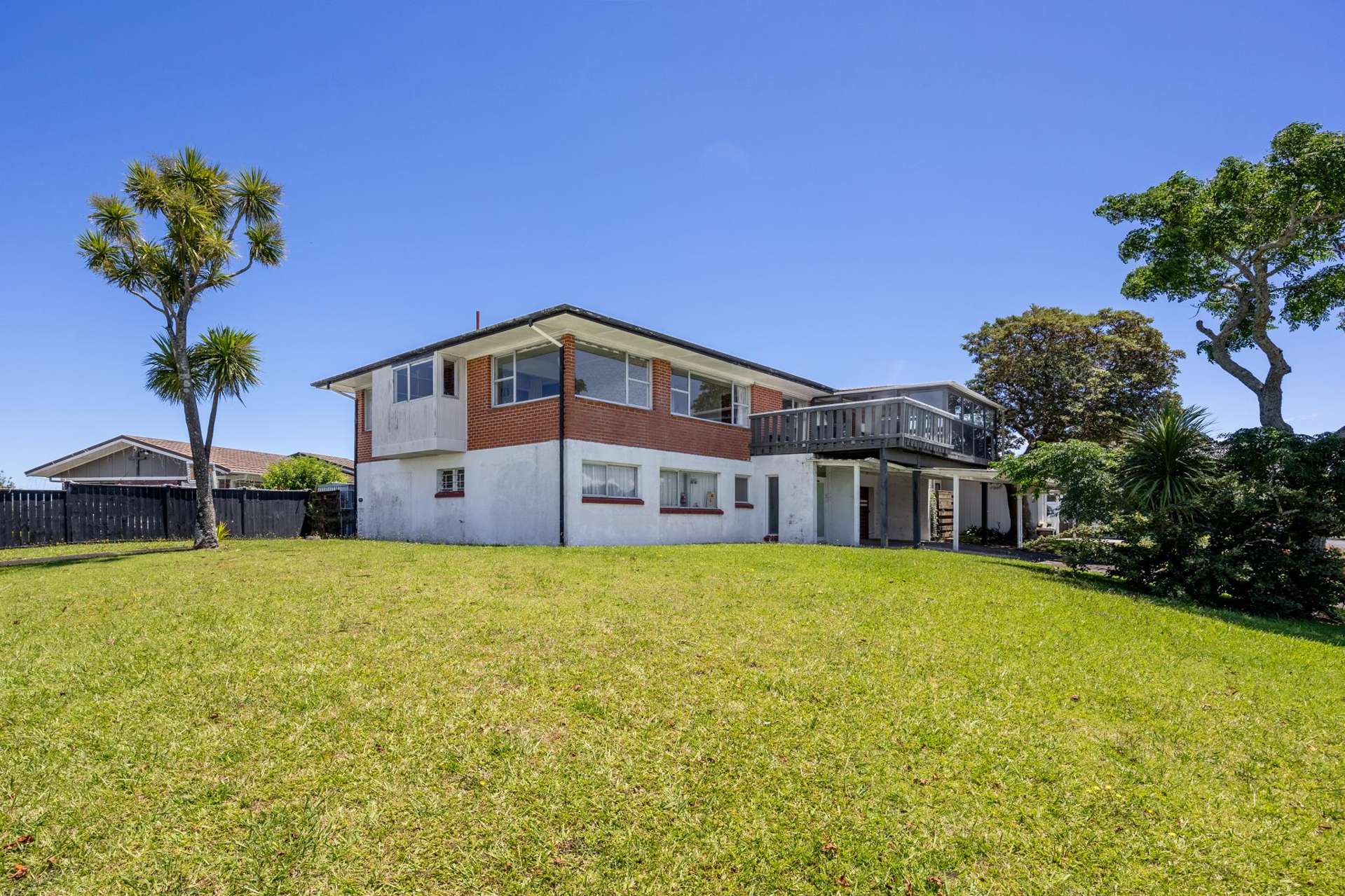 10 Riverhills Avenue Pakuranga Heights_0