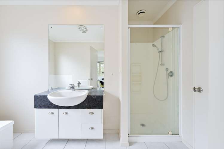 81 Espalier Drive Henderson_14