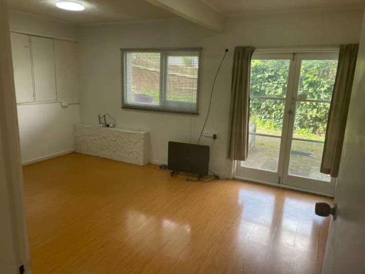 1/23 Woodcote Drive Glenfield_2