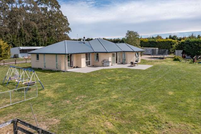 755 Mount Thomas Road Fernside_1