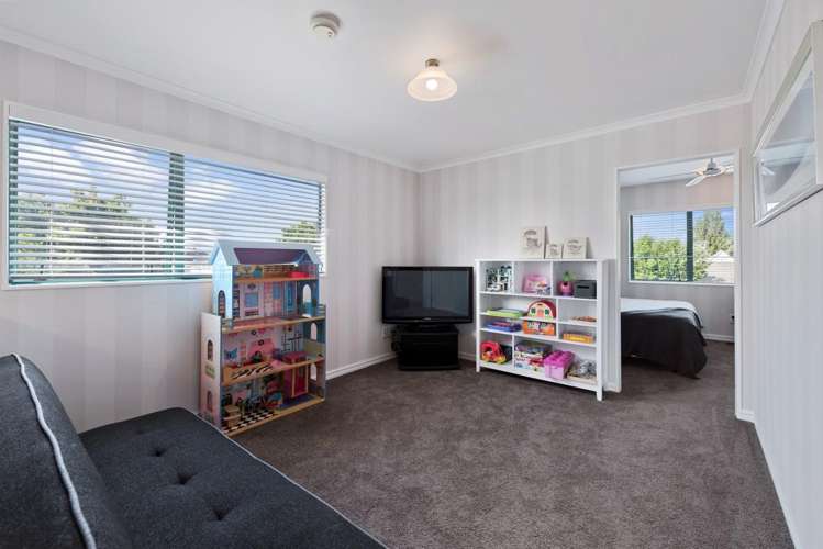 15b Henderson Crescent Parkvale_11