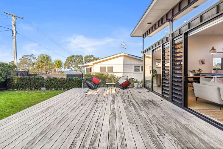 15 Beach Road Mellons Bay_19