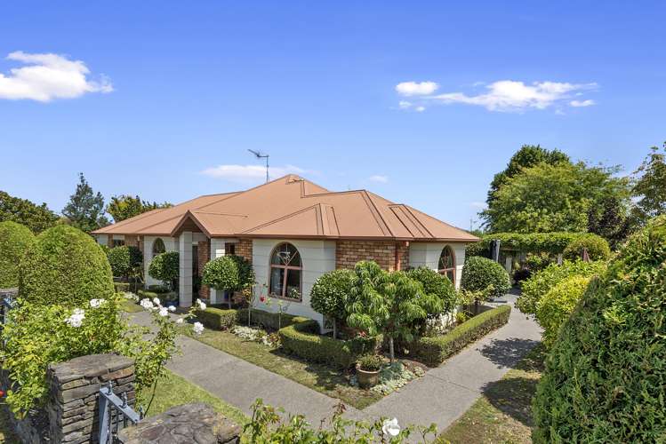 2 Callum Brae Drive Rototuna_0