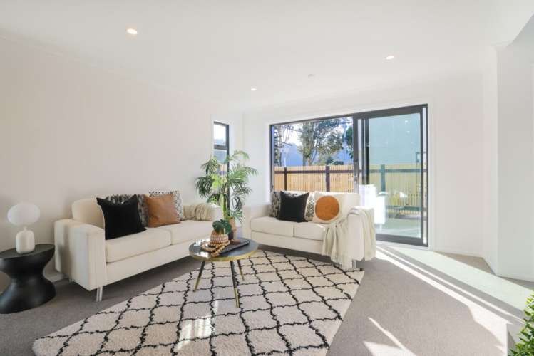 994-996 Taita Drive_1