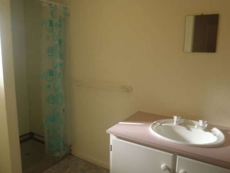 18b Watts Road Fernhill/Sunshine Bay_5