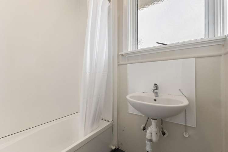 7 Betty Place Aranui_12