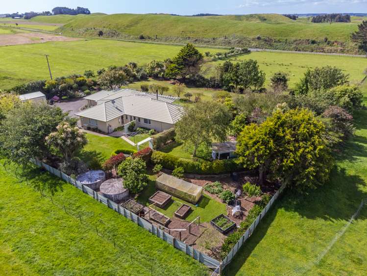 965 Koputaroa Road Koputaroa_25