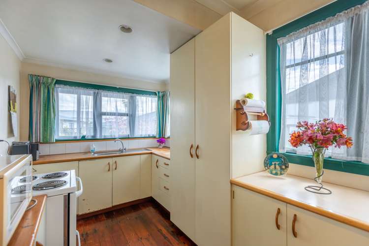 706 Queen Street West Saint Leonards_1