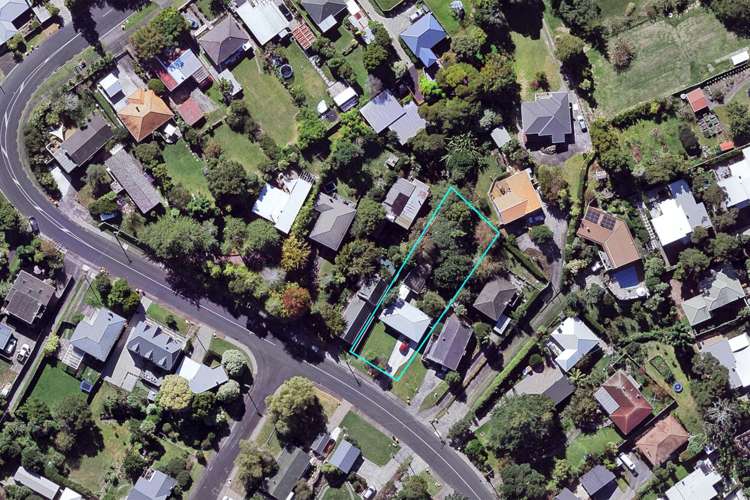 10 Derwent Crescent Titirangi_11