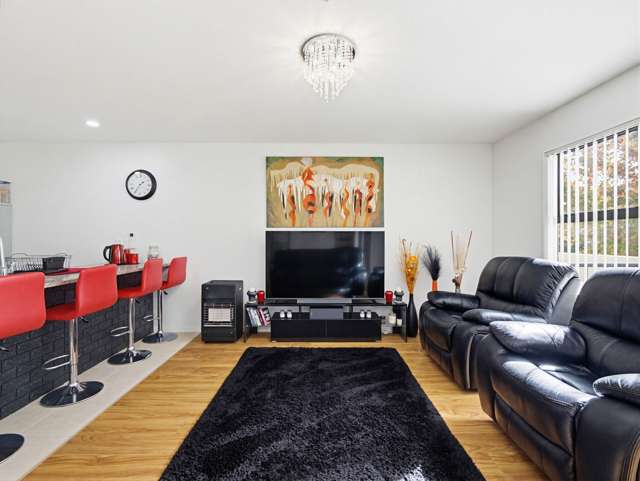 A Standout Apartment on Stancombe Road