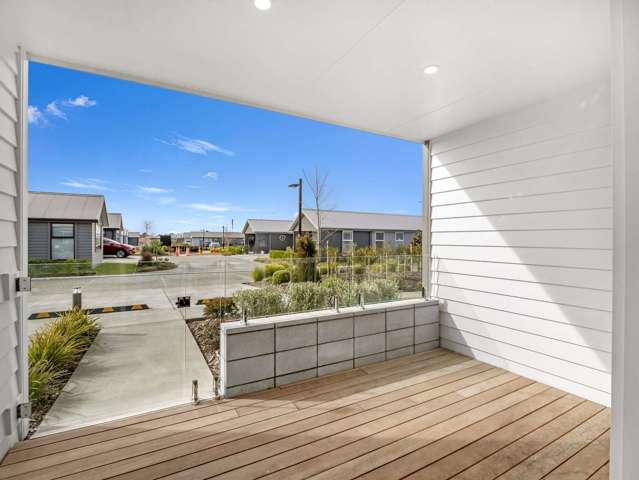 110E/30 Bob Robertson Drive Woodend_3